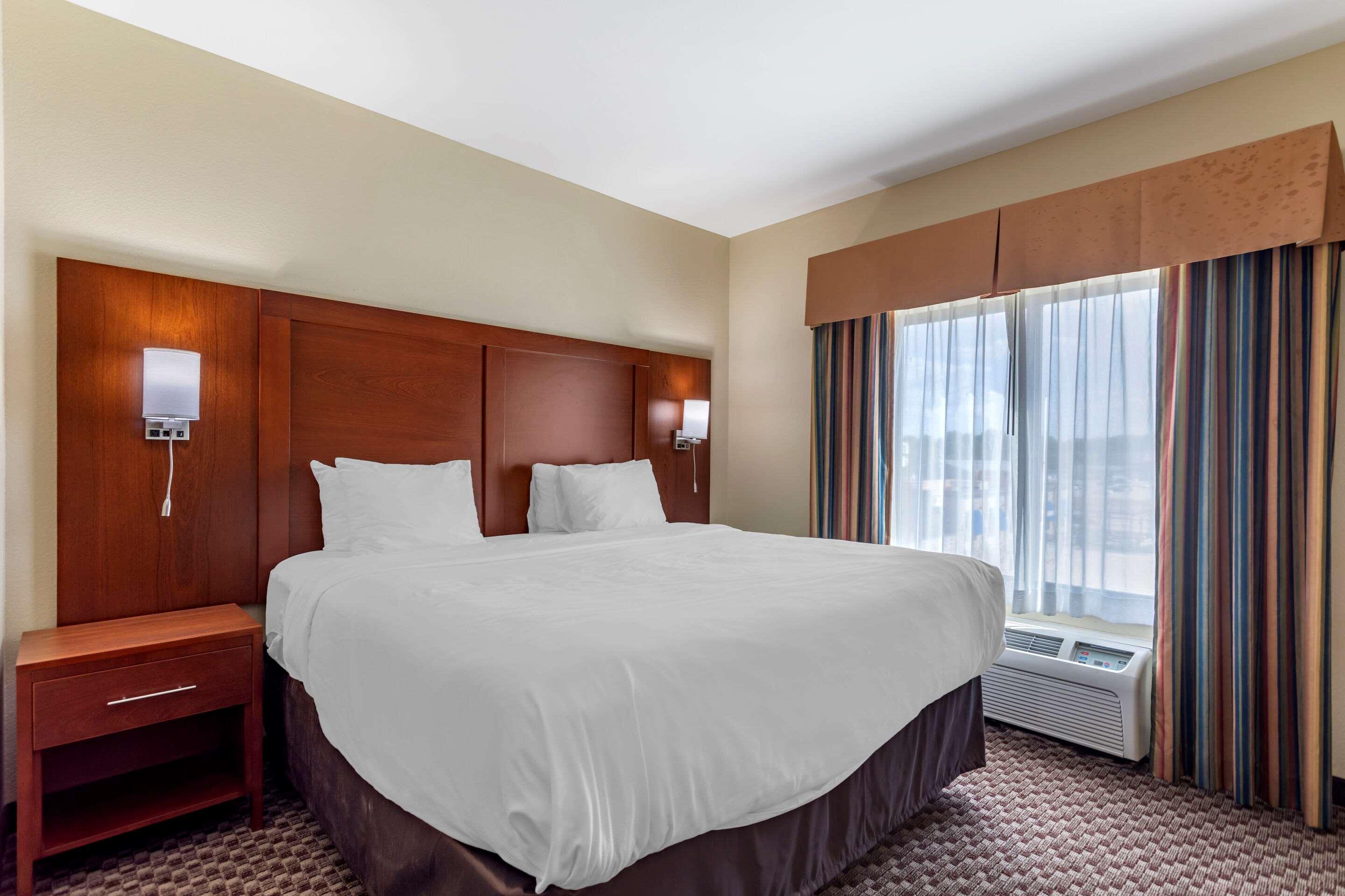 Comfort Inn & Suites Carbondale University Area Bagian luar foto