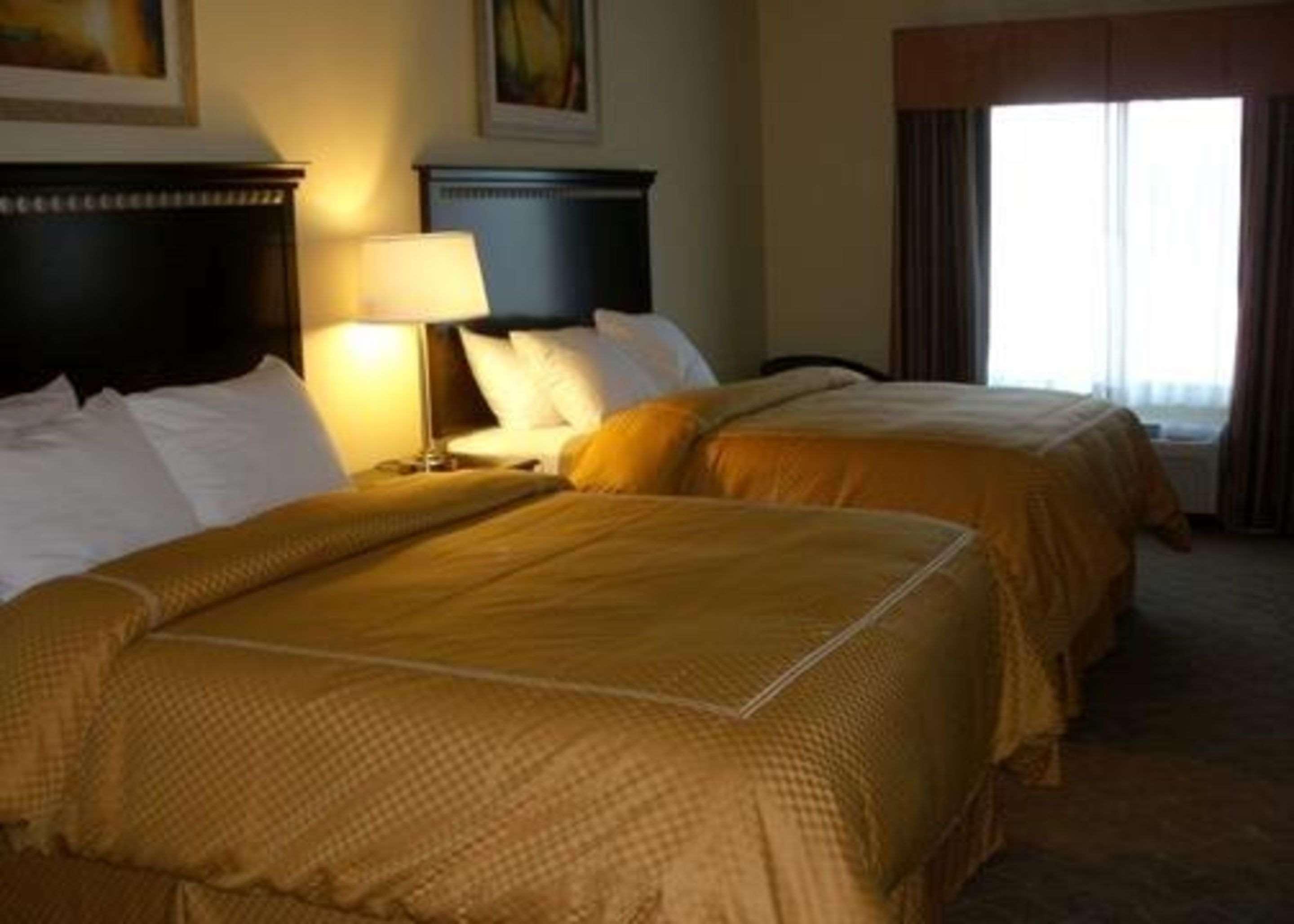 Comfort Inn & Suites Carbondale University Area Bagian luar foto
