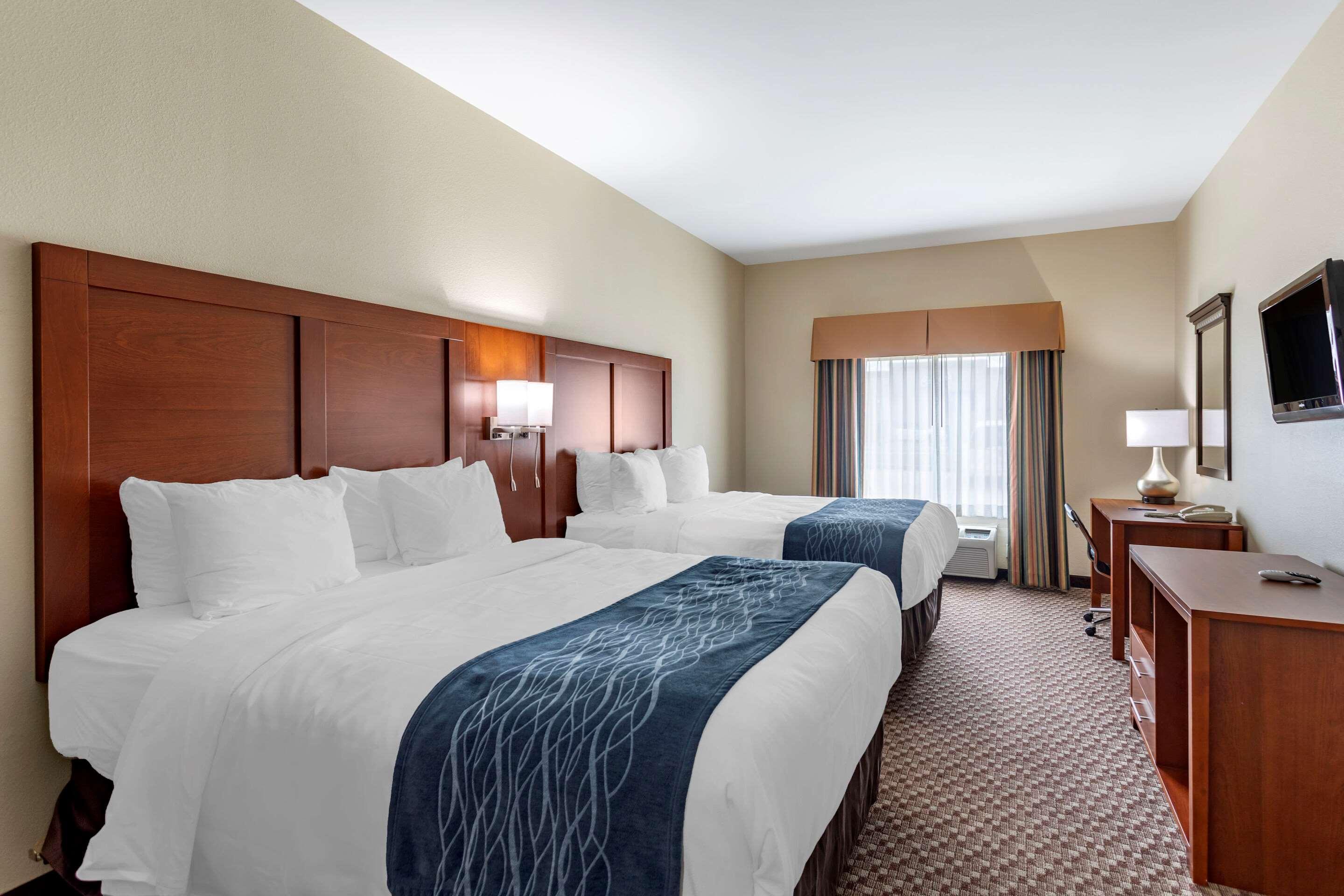 Comfort Inn & Suites Carbondale University Area Bagian luar foto